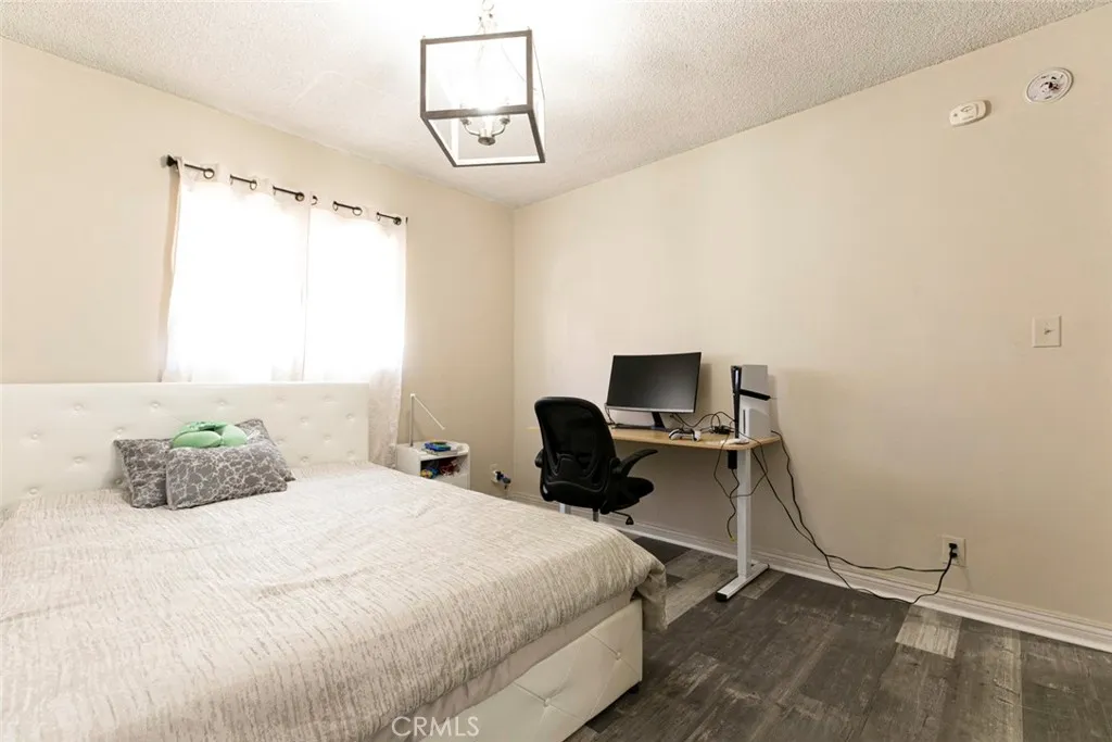 6923 Ben Avenue, North Hollywood, California 91605 home-pic-38